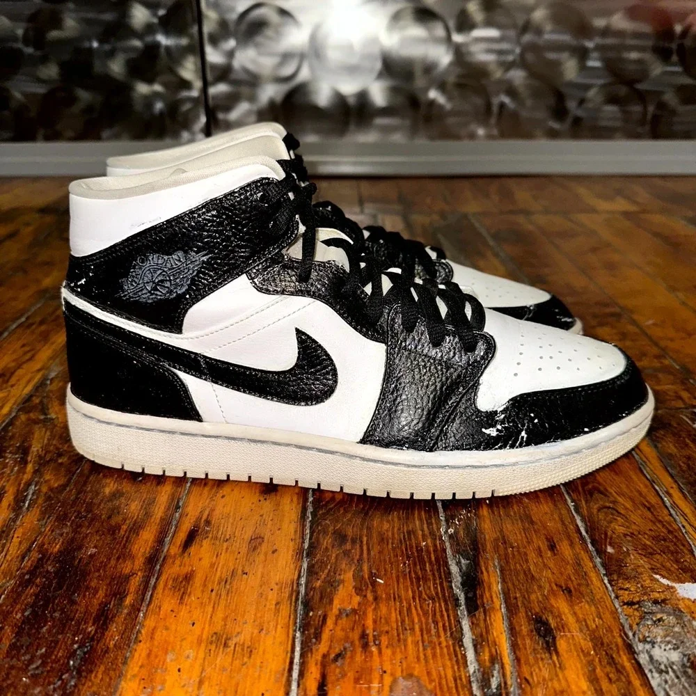 Nike Air Jordan 1 Mid SE Sneakers Men's Size 10 Black White Comfort Lace Up
